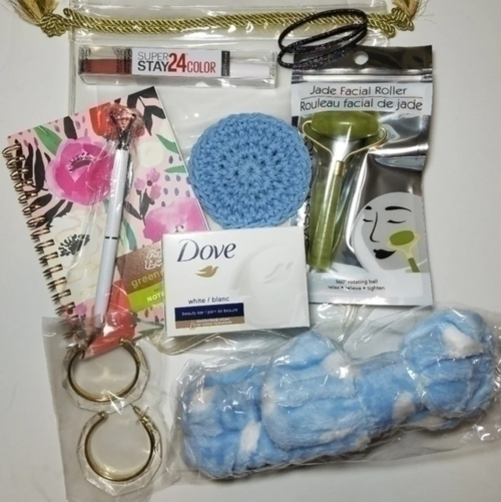 Polka-Dot Clean Your Face Accessory Bundle